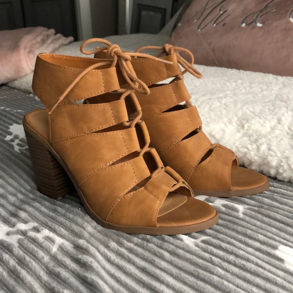 3 inch, lace up, brown heals